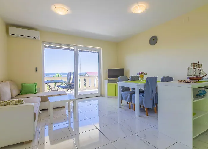 Modernes Nur 390 Meter Zum Mit Herrlichem Meerblick Und Parkplatz Apartman *