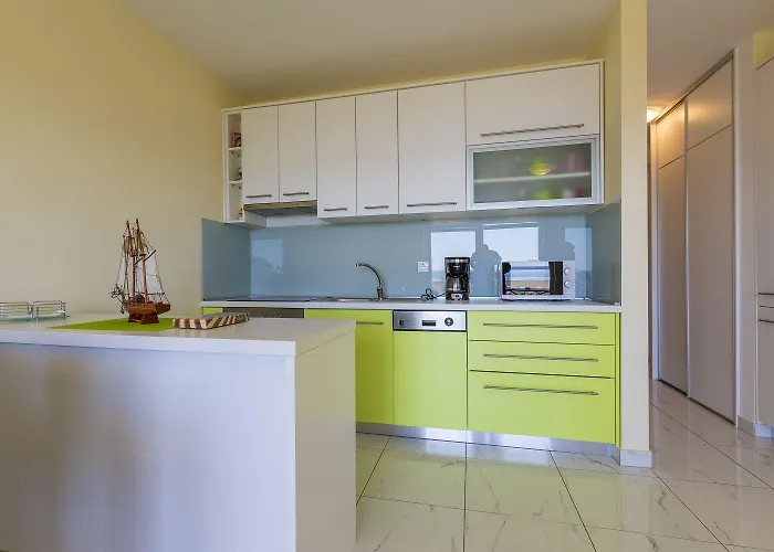 Apartman Modernes Nur 390 Meter Zum Mit Herrlichem Meerblick Und Parkplatz